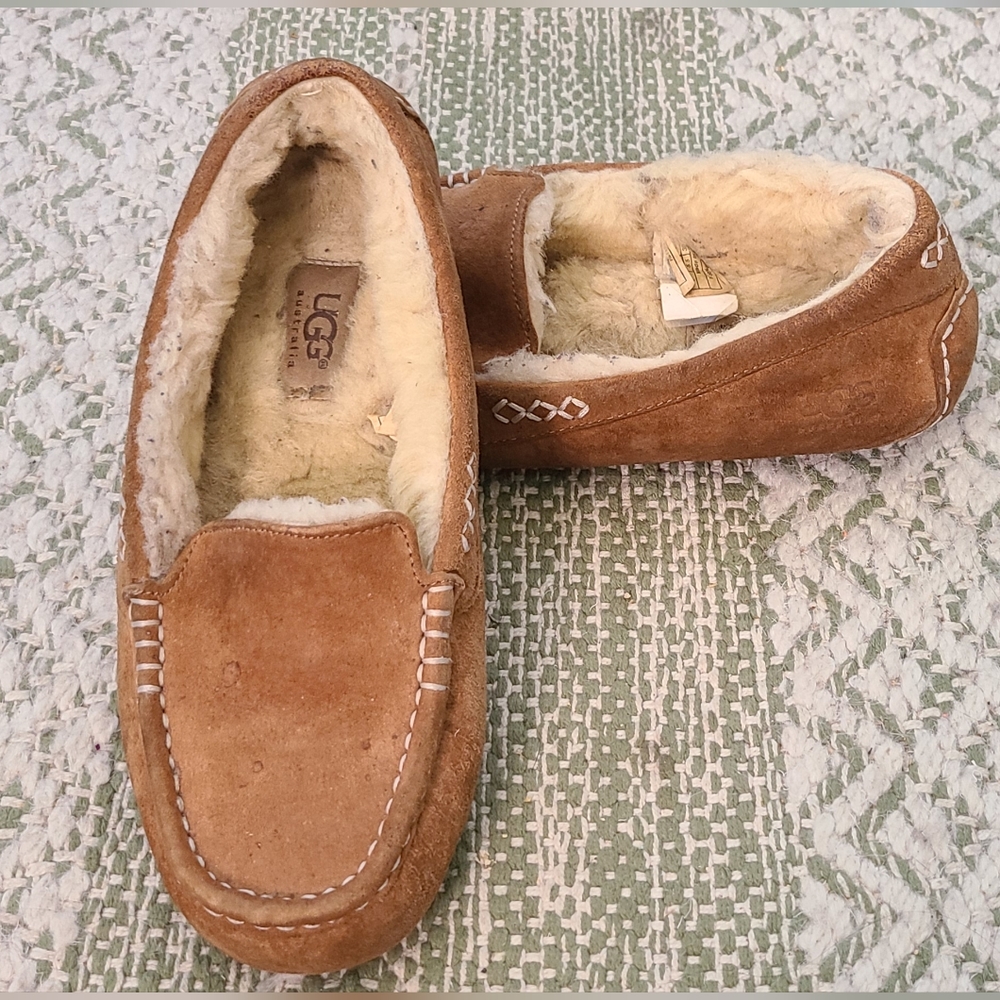 Ugg Mocassin Slippers